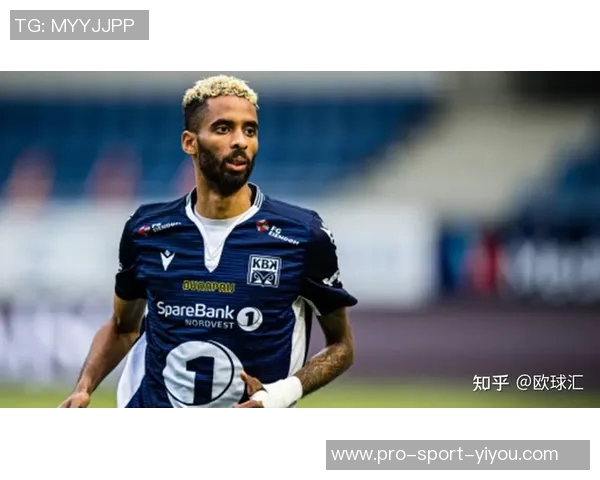 莱万欧冠表现惊艳10场打入12球射手榜领先稳获金靴 莱万欧冠表现惊艳10场打入12球射手榜领先稳获金靴